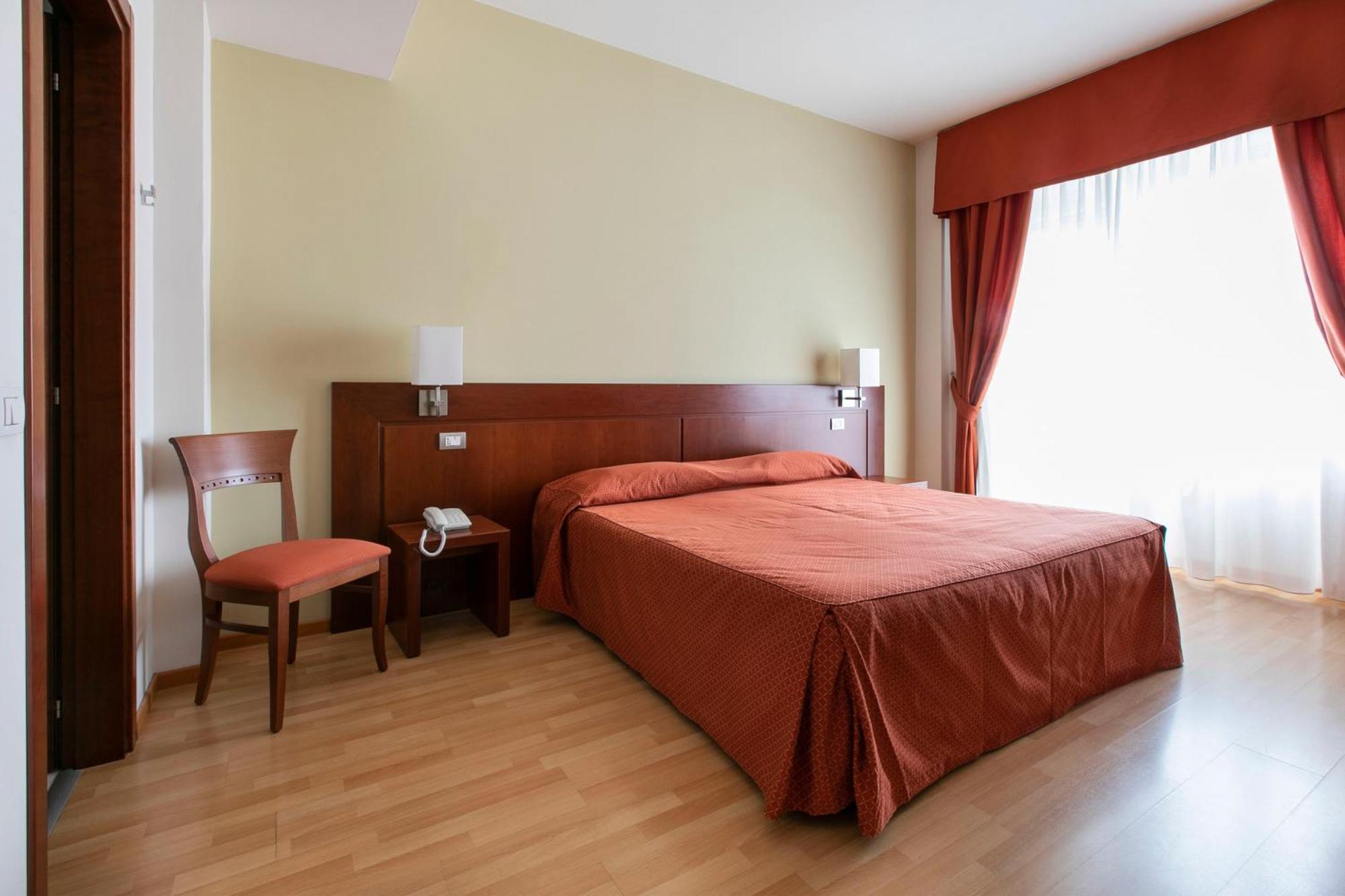 Hotel Conradi Chiavenna Exterior photo
