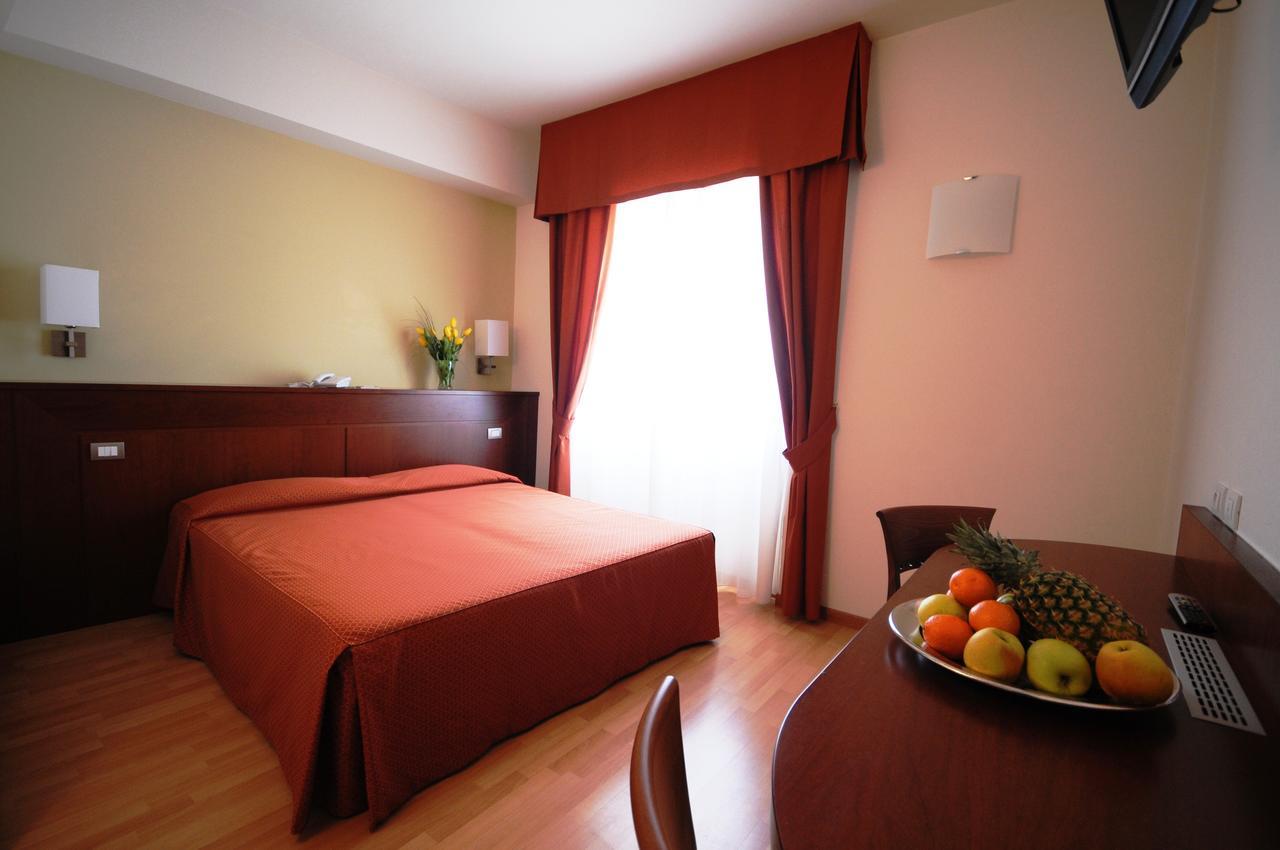 Hotel Conradi Chiavenna Exterior photo