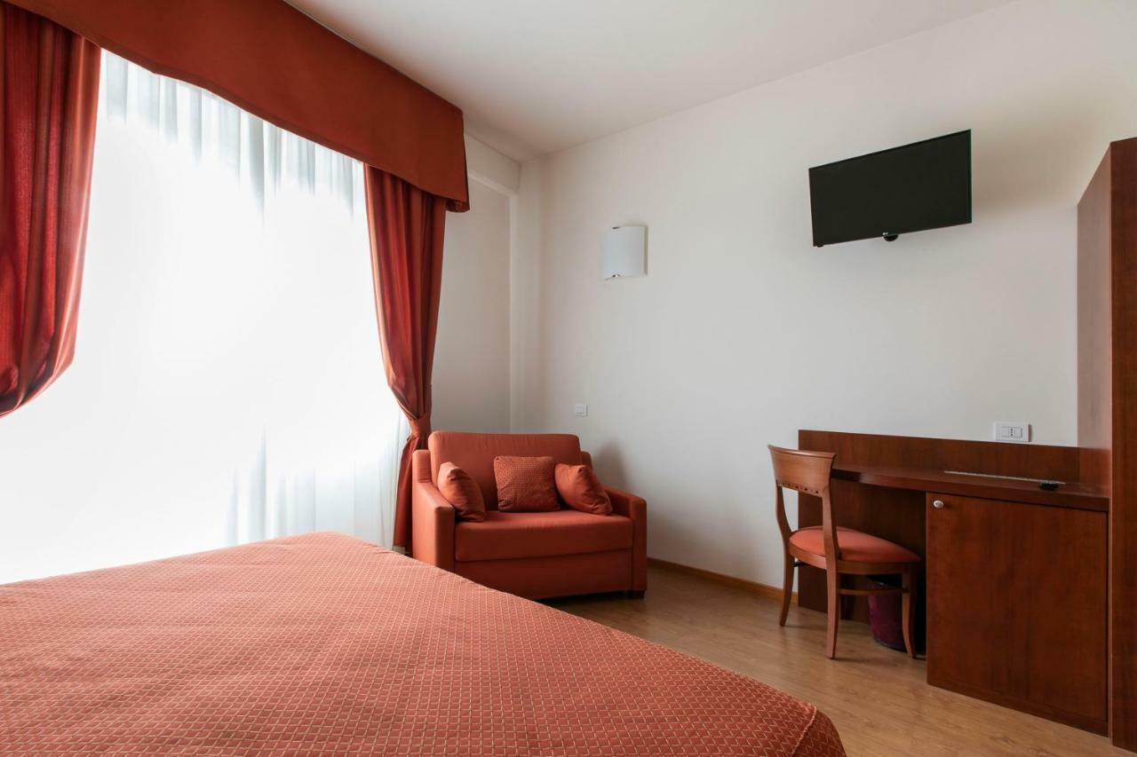 Hotel Conradi Chiavenna Exterior photo